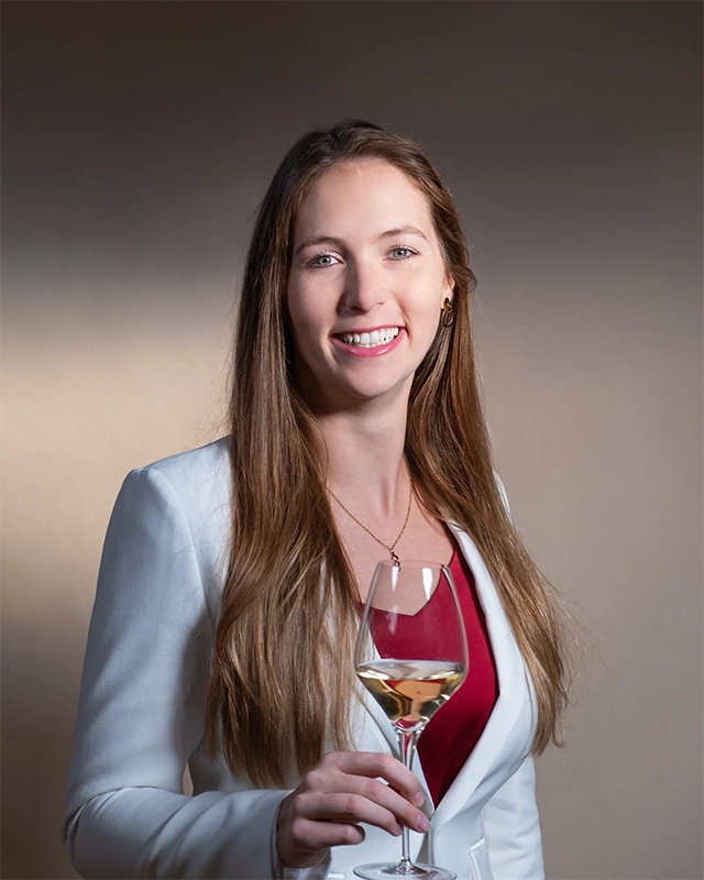 Henrike Maira Heinicke as wineprincess pairing food with the perfect wine